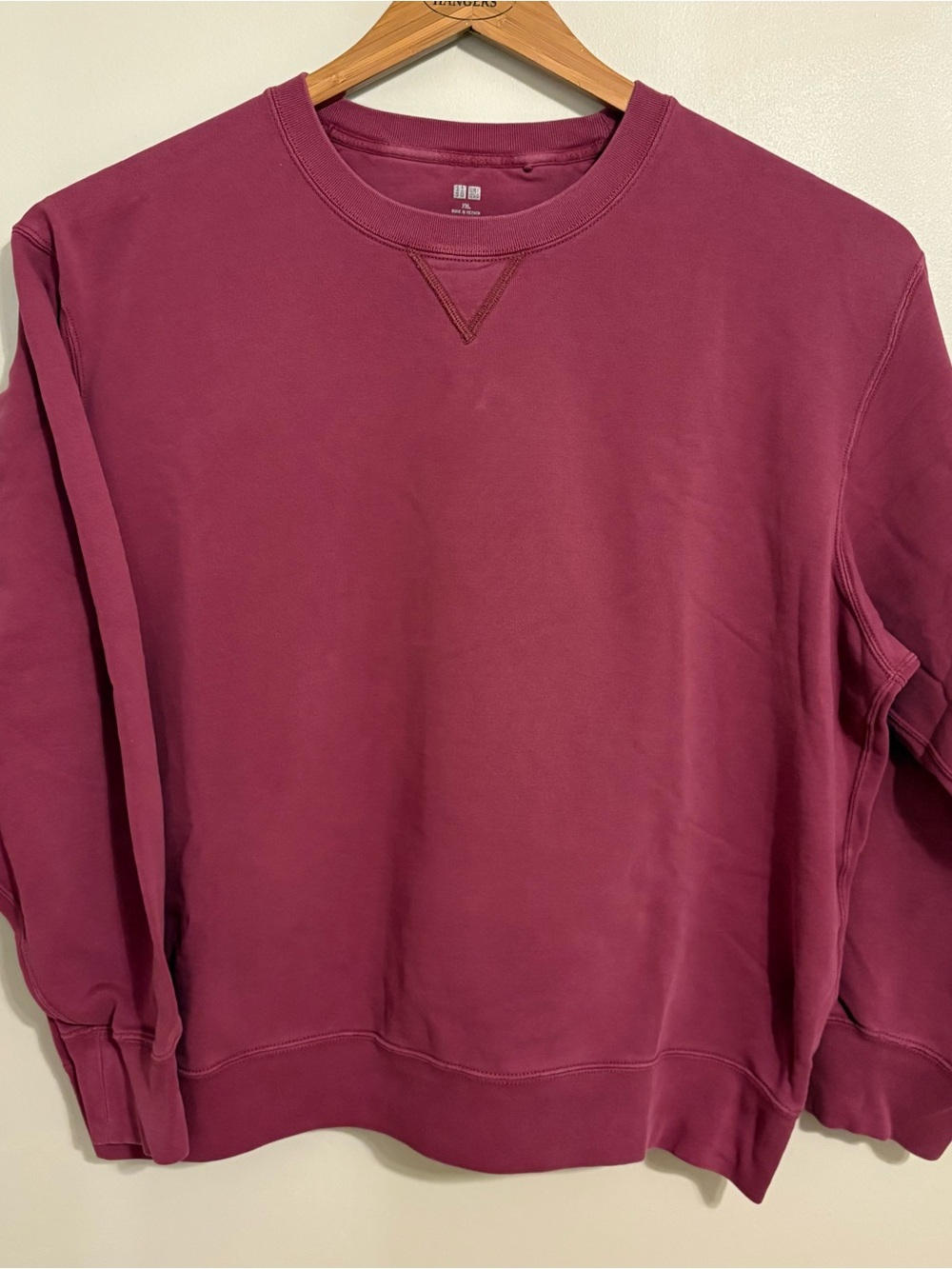Uniqlo Men's Crewneck Sweatshirt - Burgundy